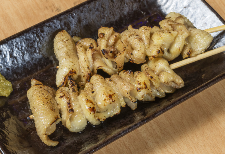 焼き鳥　かわ　2本
